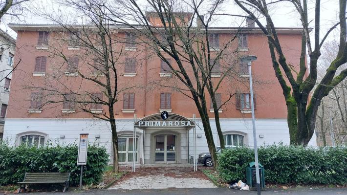 Blitz all'hotel Primarosa: le stanze usate come bivacchi