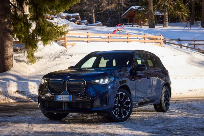 X3, la Bmw pi&ugrave; amata, design pi&ugrave; deciso, dimensioni cresciute, la solita qualit&agrave; 