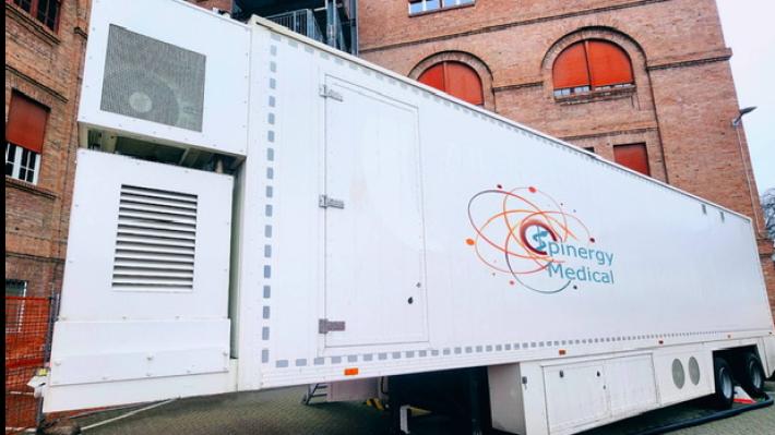 Alle Piccole figlie la risonanza si fa sul camion