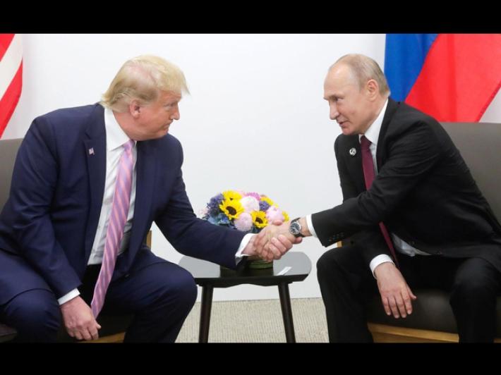 Trump: "Conosco Putin e Zelensky, eviter&ograve; la guerra mondiale"