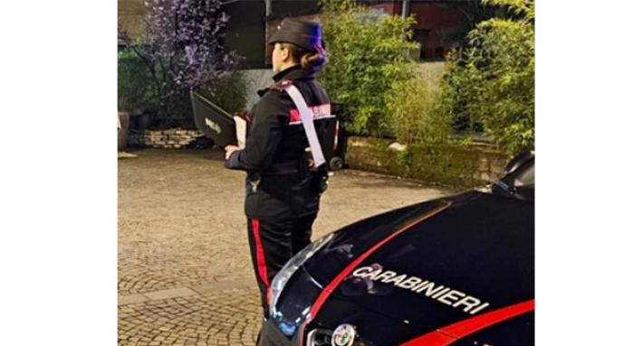 Cinque furti commessi con auto rubata: due persone denunciate dai carabinieri