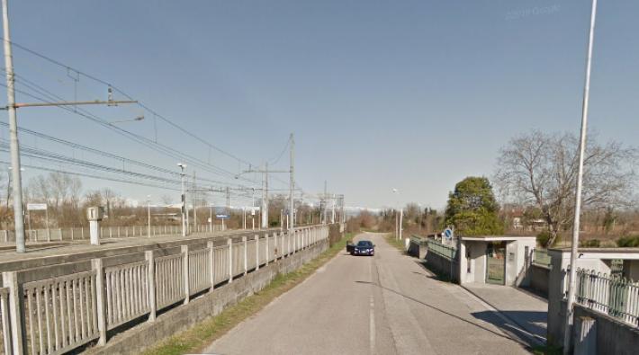 Ultras dell' Udinese (e quelli del Salisburgo) assaltano il treno con i tifosi del Venezia: due feriti gravi. Panico tra i passeggeri "comuni"