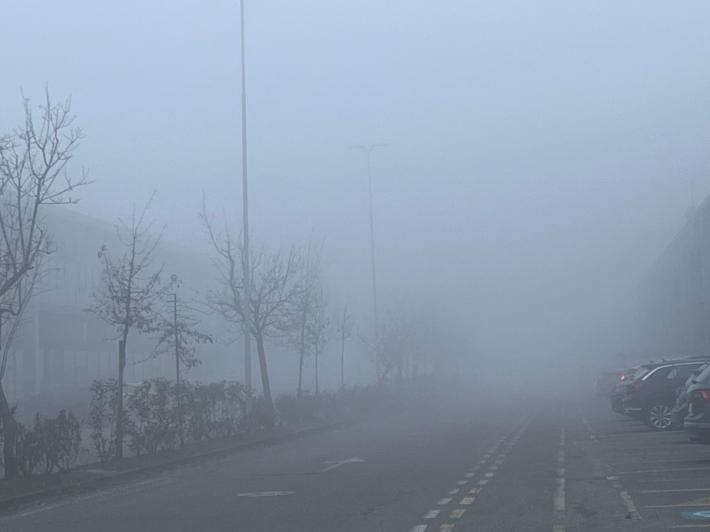 Nebbia, visibilit&agrave; ridotta a 100 metri in A1 fra Parma e Terre di Canossa-Campegine. Coda per lavori in Autocisa 