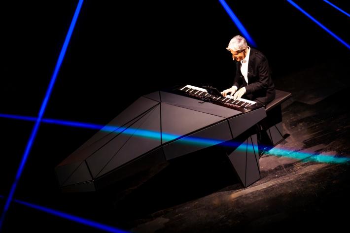 Claudio Baglioni tre sere al Regio:  &laquo;Vi porto nella mia musica e storia&raquo; 