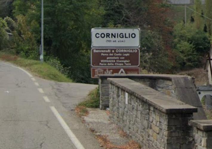 Tetto in fiamme a Corniglio, paura in strada Case Botti