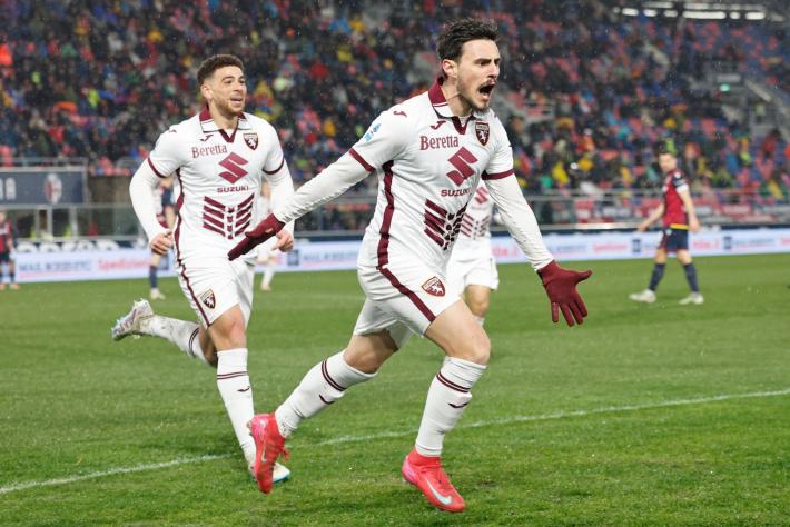 Il Bologna riprende la rincorsa all'Europa, Toro beffato 