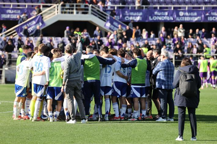 Como, sgambetto alla Fiorentina (e al Parma): 2-0 a Firenze. Monza e Lecce 0-0, Udinese-Empoli 3-0  - Risultati e classifica