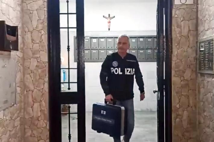 La bimba sbranata,nei rifiuti un pigiamino insanguinato