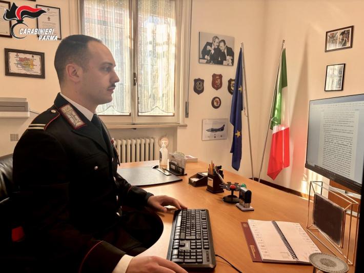 Vengono convinti da un finto operatore bancario ad eseguire due bonifici per un totale di 24.000 euro. Denunciata 33enne per truffa con la tecnica del vishing