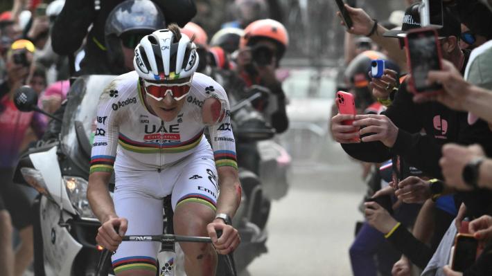 Ciclismo: Pogacar fa il tris alla Strade Bianche