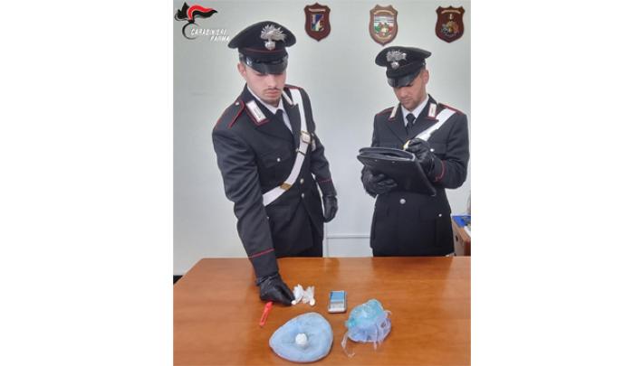 Bore: tradito da un cd-rom sporco di cocaina durante un controllo stradale. I carabinieri ne trovano oltre 40 grammi a casa. Arrestato  52enne