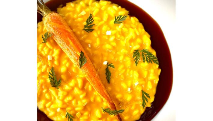 Risotto alle carote, limone e fondo bruno vegetale 