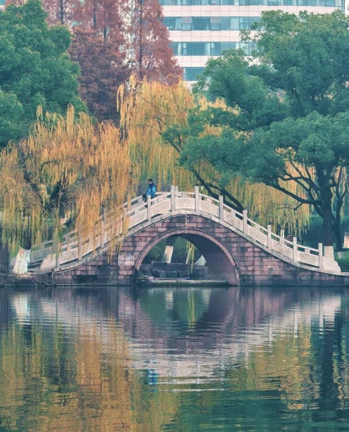 Il Lago della Luna: il posto pi&ugrave; romantico della citt&agrave; di Ningbo