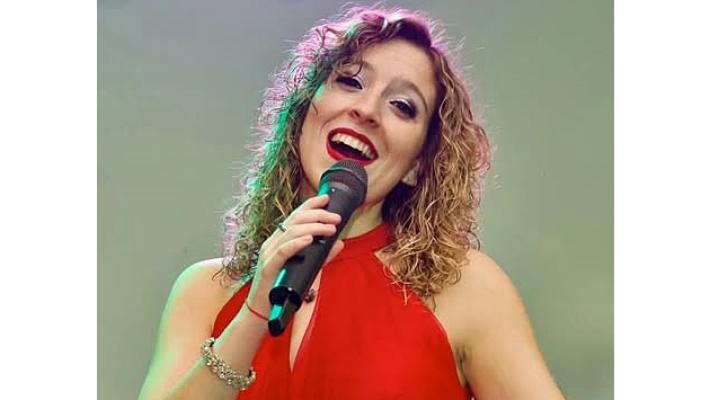 Giada Franza, voce emergente della musica da ballo e spettacolo