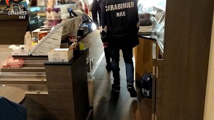 Carenze igieniche nei bar, sanzioni per 2.000 euro