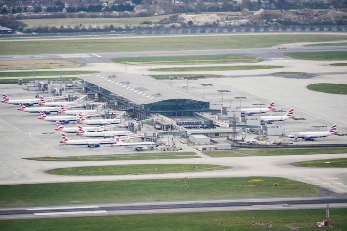 Heathrow annuncia la ripresa parziale dei voli per stasera 