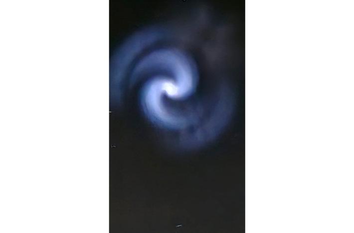 Una "misteriosa" spirale nel cielo (anche) del Parmense