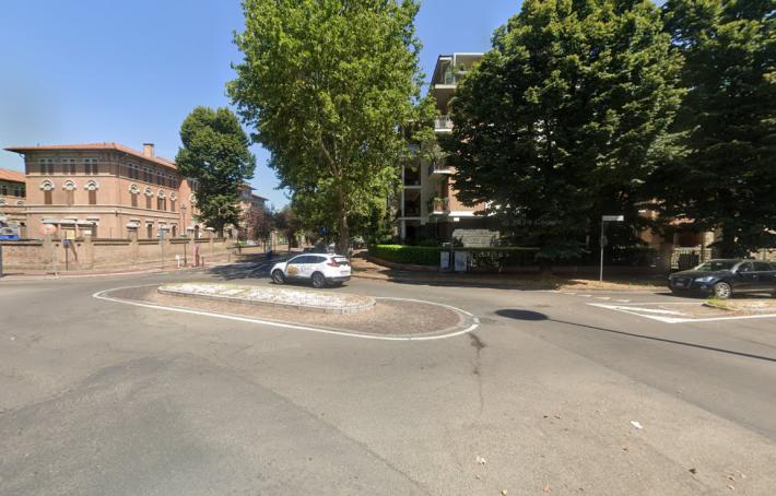 Pedone investito in viale San Martito trasportato al Maggiore