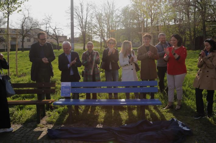 Quartiere Montanara,  inaugurata una panchina blu (