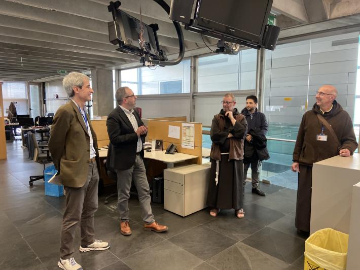 I frati francescani in visita alla Gazzetta di Parma 