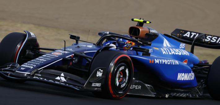 Non si presenta all'inno, multa di 20mila euro per Carlos Sainz 