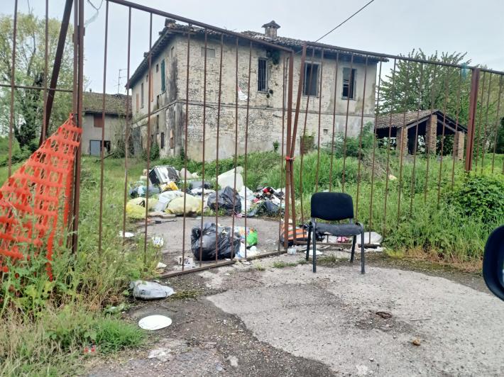 Quella piccola discarica a Ravadese... 
