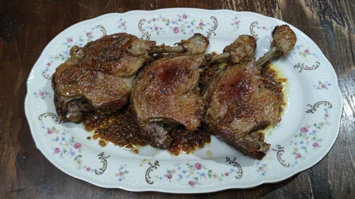 Gustose cosce d'anatra al forno