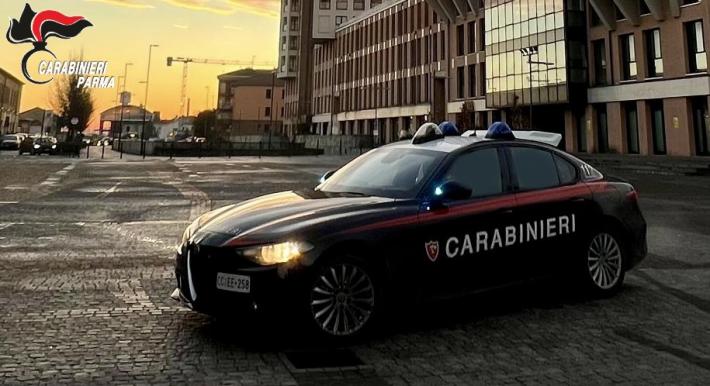 Fidenza: con una &ldquo;borsa schermata&rdquo; arraffano occhiali da sole e vestiti griffati all&rsquo;interno del centro commerciale. Tre persone denunciate per furto