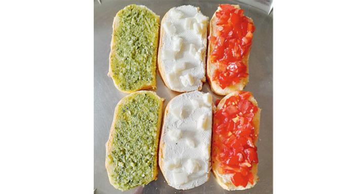 Tempo di bruschette tricolore Un piatto che riesce ad andare oltre i colori della nostra bandiera