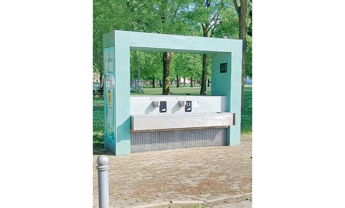 Piazzale Boito,  la fontana torna in funzione dopo lo stop