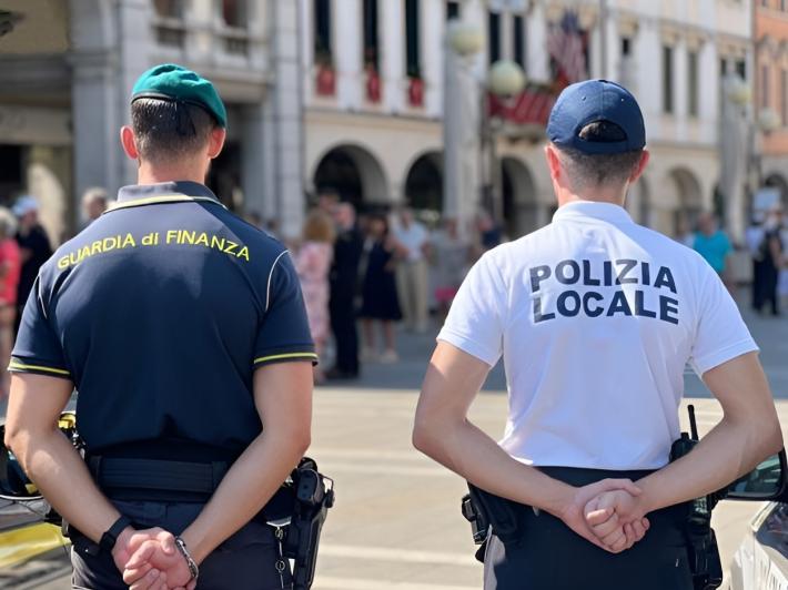 Ambulanti abusivi e recidivi pizzicati a Traversetolo: multa da 4.500 euro