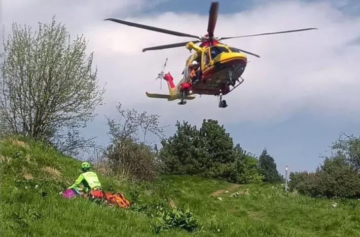 Tre piloti di parapendio precipitati, soccorsi sul Monte Grappa
