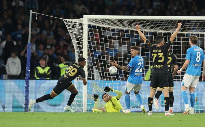 Il Napoli fermato (2-2) dal Genoa. Parma, adesso puoi farcela anche tu. L'Inter torna a -1 - Classifica