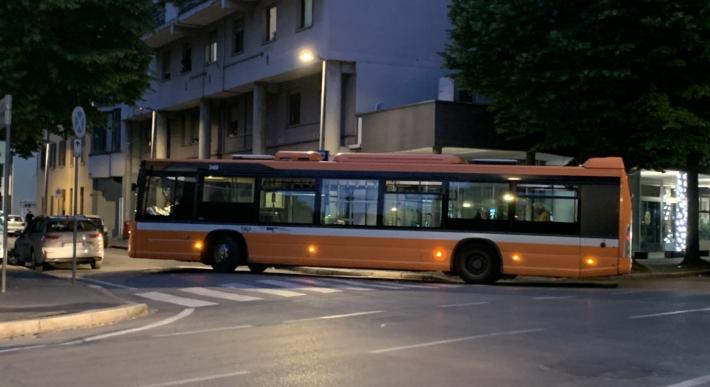 Autobus linea 9  bloccato