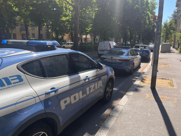 Una lite automobilistica in viale dei Mille finisce con le botte: arriva la polizia