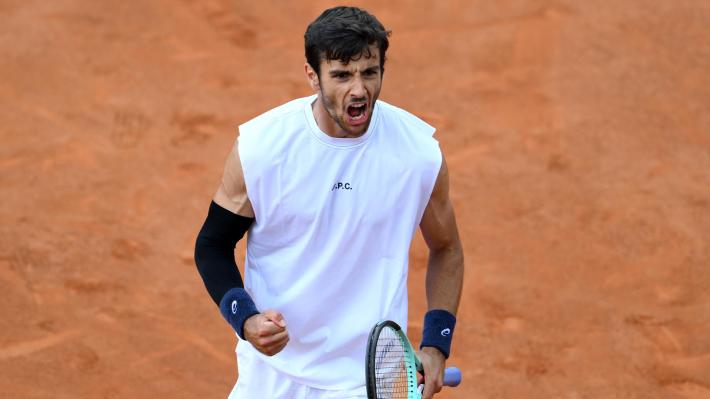 Paolini e Musetti avanti, Roma sogna sotto la pioggia