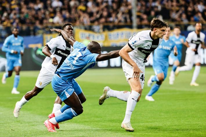 Parma-Napoli, entusiasmo alle stelle: fischio di inizio per il match salvezza-scudetto 