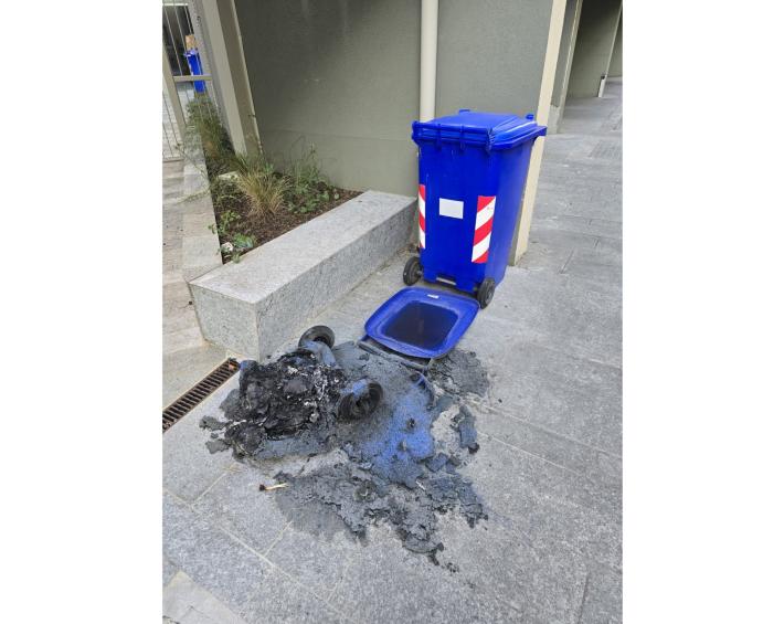 "Vandalismo? Enigma in strada del Conservatorio"