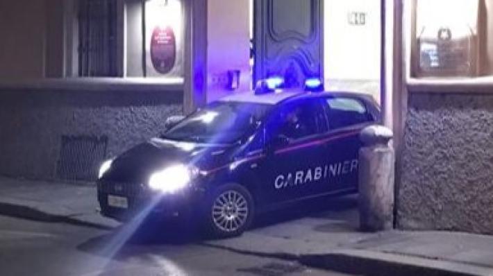 Ragazzo scippato del telefono mentre &egrave; in attesa dell'autobus. Arrestato 18enne 