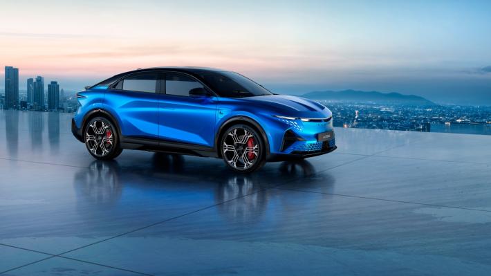 Alpine A390, ecco la fastback elettrica da 470 Cv