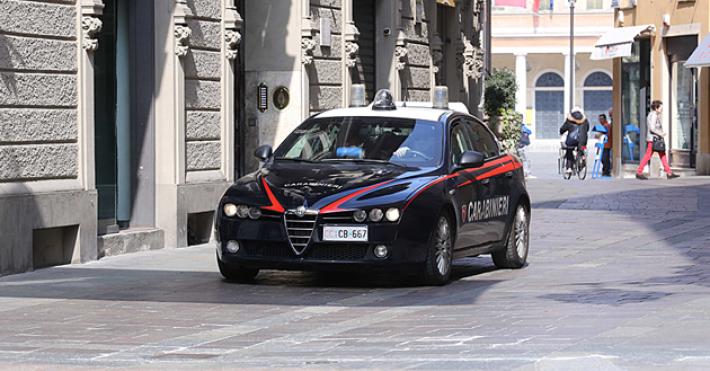Tentata rapina a mano armata in un supermercato del reggiano: minorenne arrestato