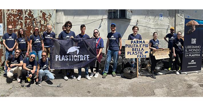 Via Trieste, raccolti 300 chili di rifiuti