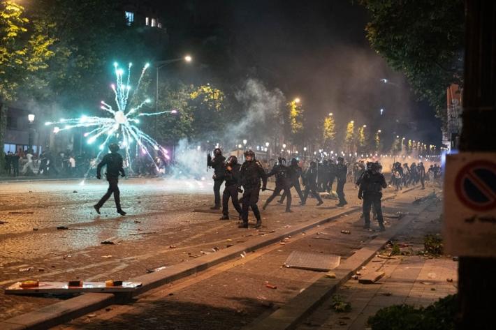 Parigi, 2 morti e 559 arresti bilancio scontri dopo-partita 