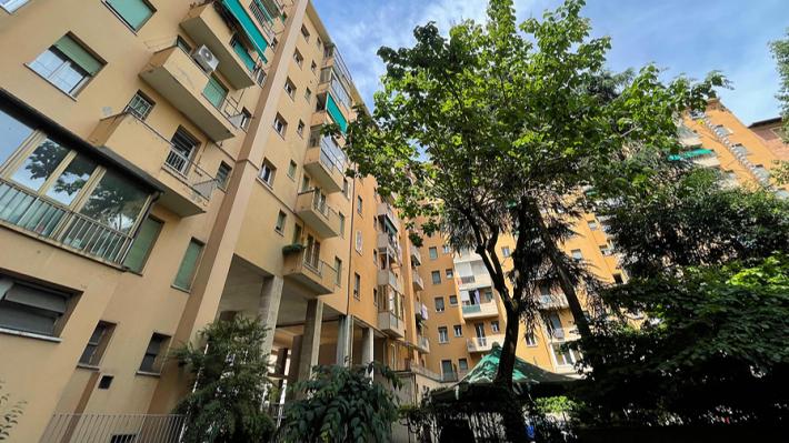 Due uomini uccisi a coltellate in casa