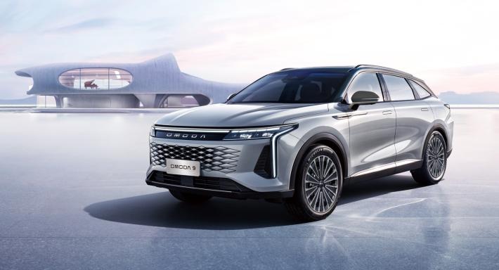 Omoda 9, l'ammiraglia con il super hybrid