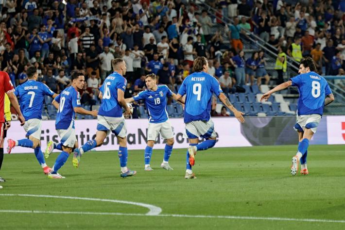 Italia, uno scialbo  2-0  a Reggio contro la Moldova - Reti di Raspadori e Cambiaso
