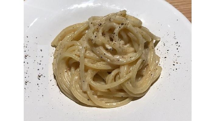 Spaghettoni, cacio, pepe, coda