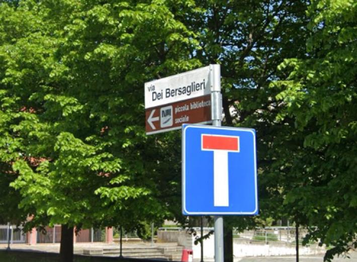 Donna anziana cade in casa, per soccorrela arrivano i vigili del fuoco con l'autoscala