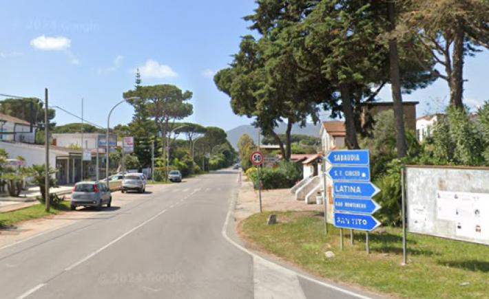 Blocca l'ambulanza con un bimbo a bordo e d&agrave; pugno a medico