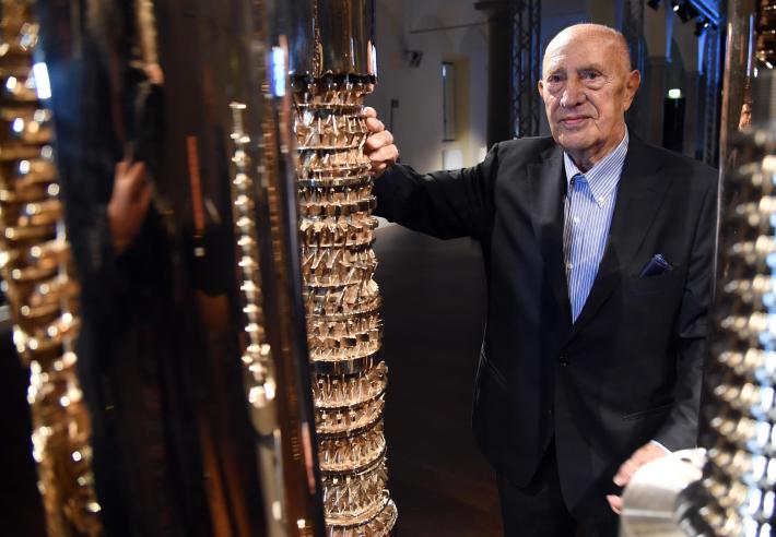 &Egrave; morto Arnaldo Pomodoro: lo scultore aveva 99 anni 